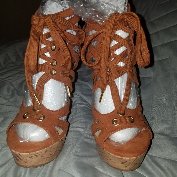 Shoes - Jayden Wedges 7.5